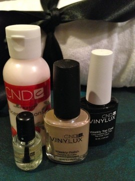 CND VINYLUX