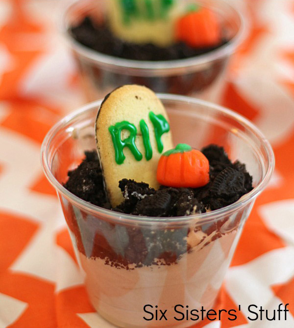 Graveyard-Pudding-Cups-Recipe1