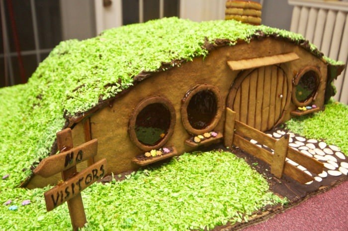 hobbit gingerbread house