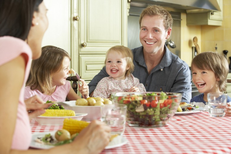 dinnertime, family, questions, conversation, kids, parenting, relationships