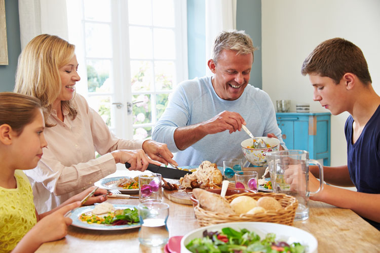 family meals, meals with teens, bonding with teens, raising teenagers
